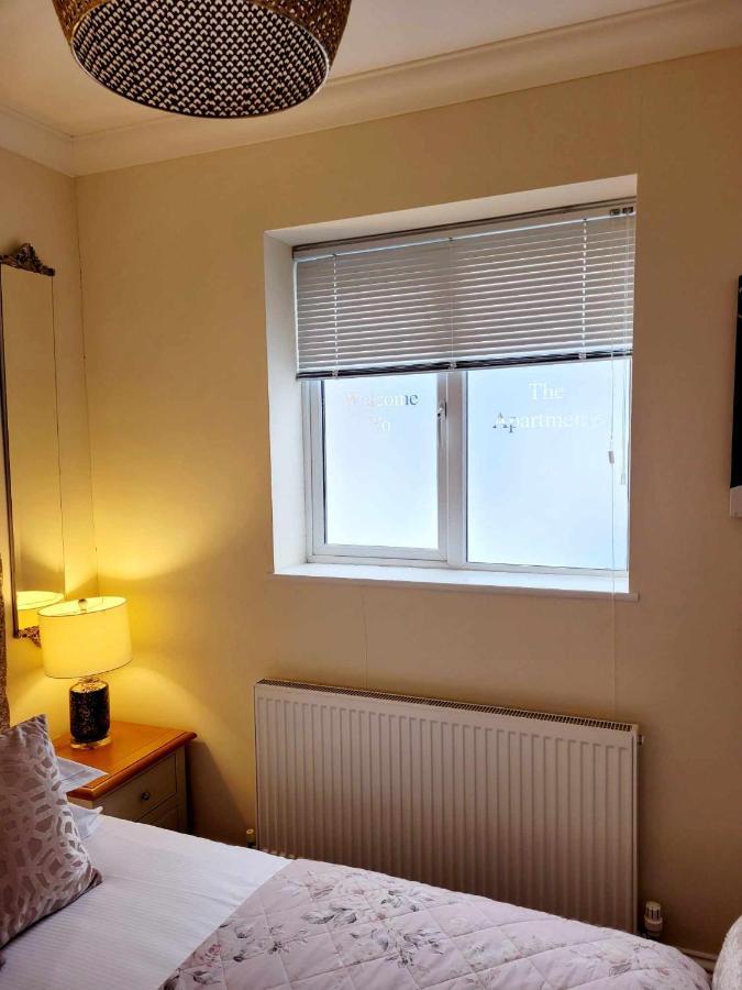 דרלינגטון Apartment 1 Exquisite Two King Bedroom With En Suites - Close To The Town Centre, Rail, Airport And Theatre מראה חיצוני תמונה